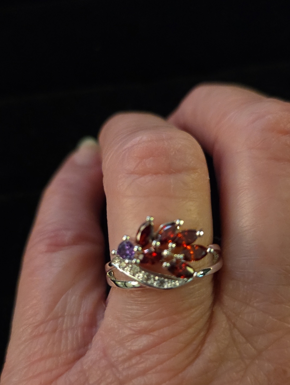 NEW - Ring...size 8 - Picture 2 of 7